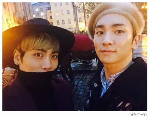 SHINeeキー、故ジョンヒョンさん誕生日に想い綴る　2ショットも公開