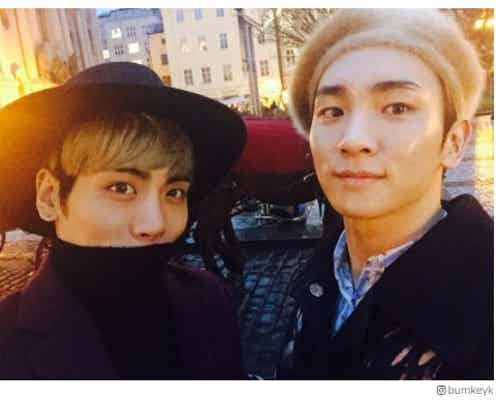 SHINeeキー、故ジョンヒョンさん誕生日に想い綴る 2ショットも公開