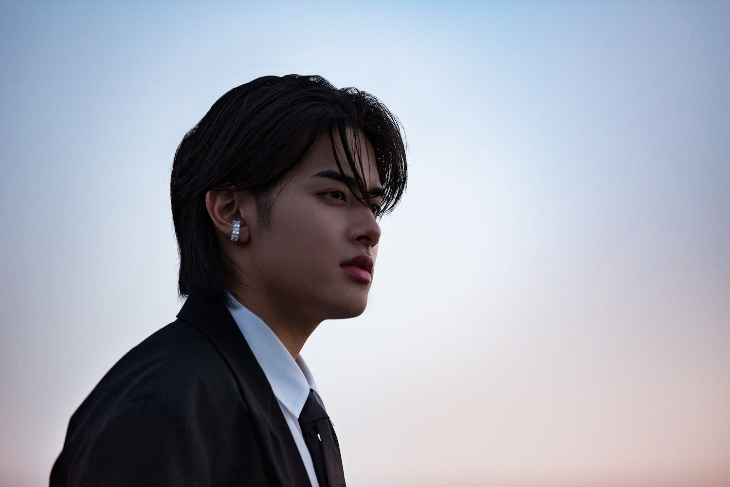 ISSEI「一人ひとりと握手することでファンのことをより深く知れた」近い距離感で感じた団結力と熱量【「STARRZ TOKYO 2025」インタビュー】