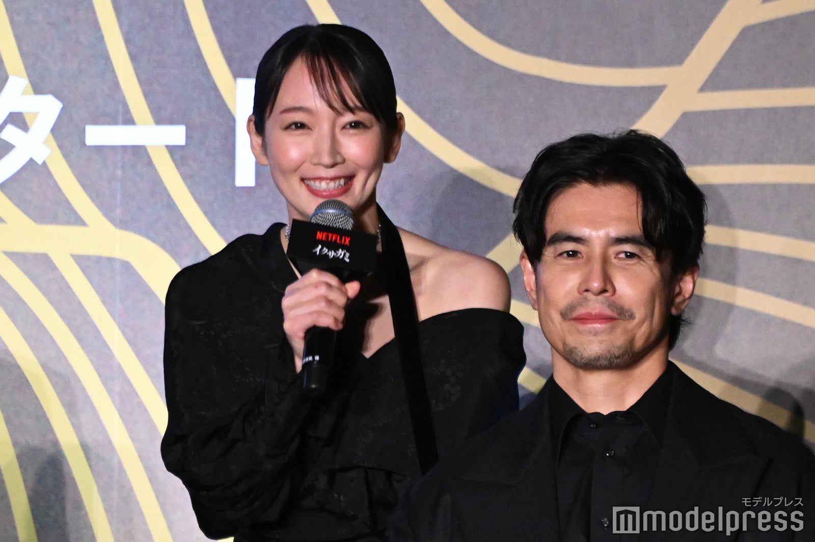 吉岡里帆、伊藤英明（C）モデルプレス