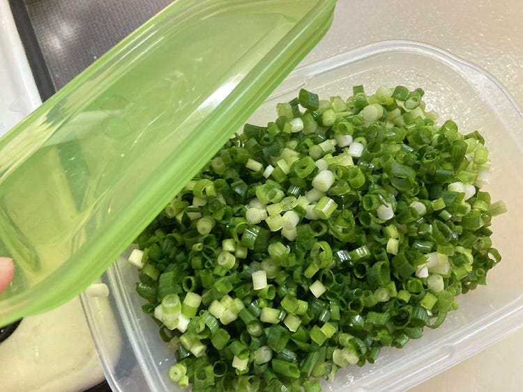 知ってた 小ねぎの保存方法がツイッターで話題 刻んで冷凍保存しておくと便利 モデルプレス 知ってた 小ねぎの保存方法がツイッターで話題 刻んで冷凍保存しておくと便利 モデルプレス