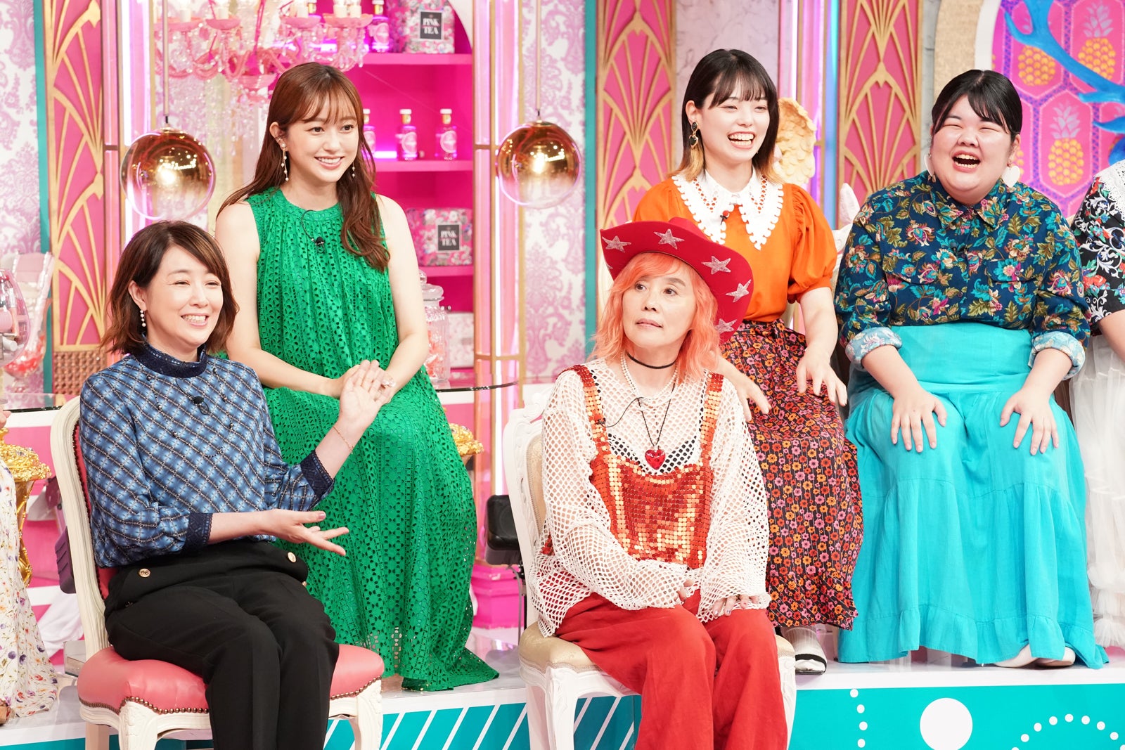 （左から）菊池桃子、菊地亜美、野沢直子、きりやはるか、あんり（C）日本テレビ