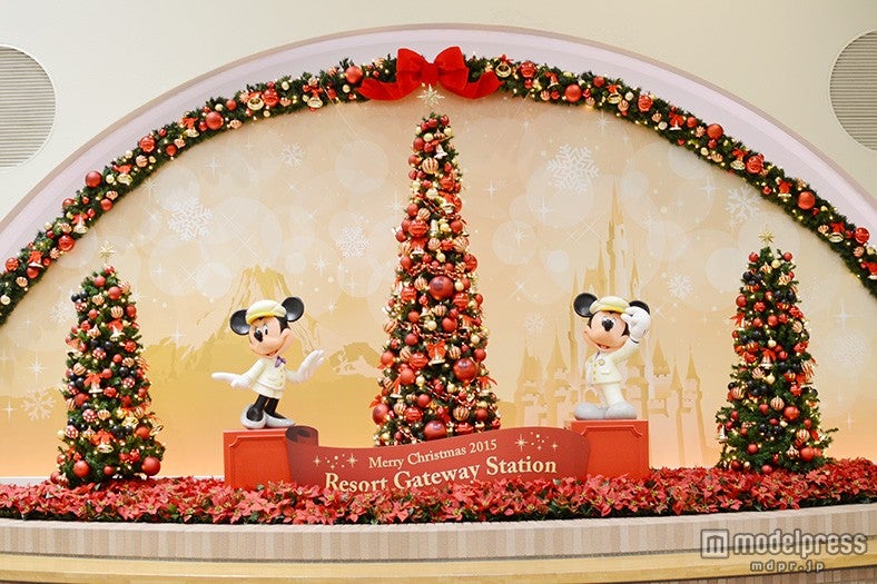 「リゾートゲートウェイ・ステーション」ミッキーとミニーのフォトスポット