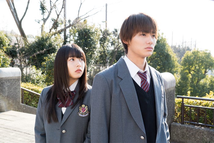 桜井日奈子、野村周平/「僕の初恋をキミに捧ぐ」第4話より(C)テレビ朝日