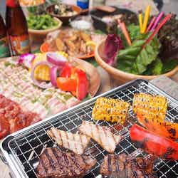 「ALOHA Natural Hawaiian Beer Garden(“アロハ”ナチュラル・ハワイアン・ビアガーデン)」/写真提供:ALOHA Natural Hawaiian Beer Garden