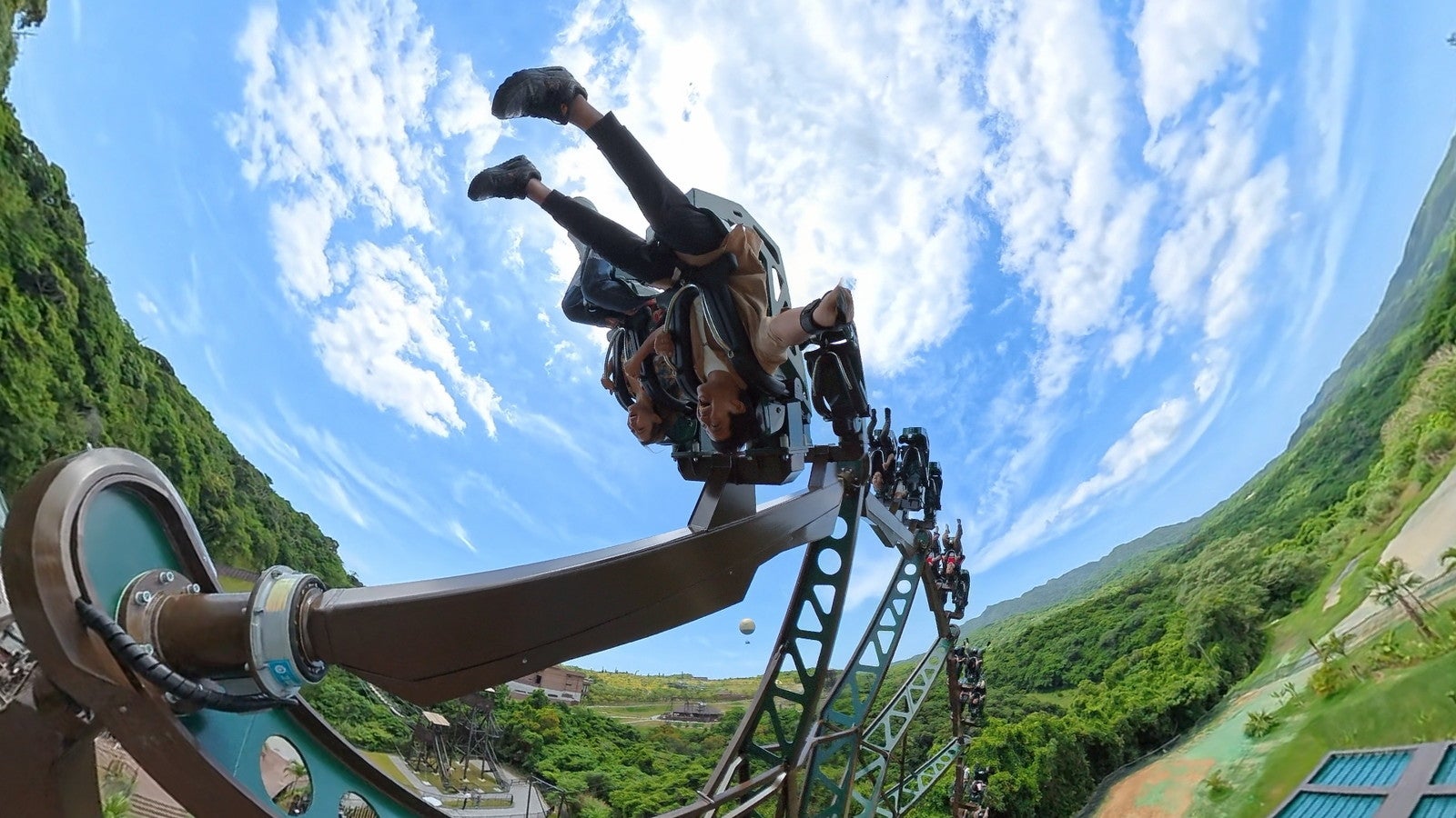 ジャングリア沖縄、新ライド「やんばるトルネード」開業 かつてない絶叫＆爽快体験に反響