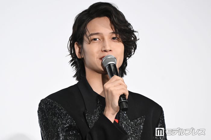応援上映で「フォ~!!!!!!」と盛り上がってほしい佐野晶哉(C)モデルプレス