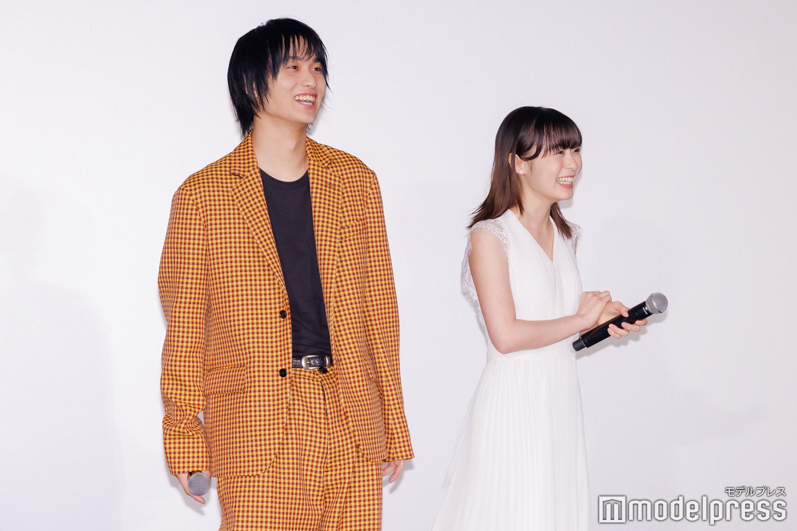 奥平大兼、森七菜（C）モデルプレス