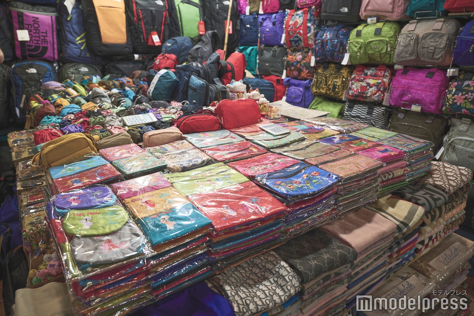 ベンタイン市場（C）モデルプレス