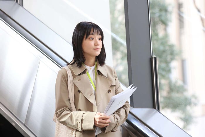 奈緒「あなたがしてくれなくても」第1話より(C)フジテレビ