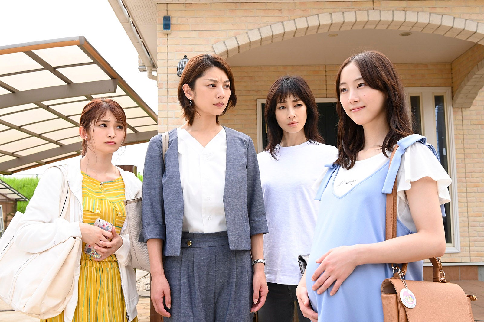 岡本玲、小池栄子、りょう、松井玲奈（C）読売テレビ