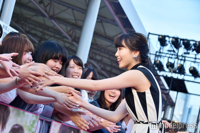 飯豊まりえ(C)モデルプレス