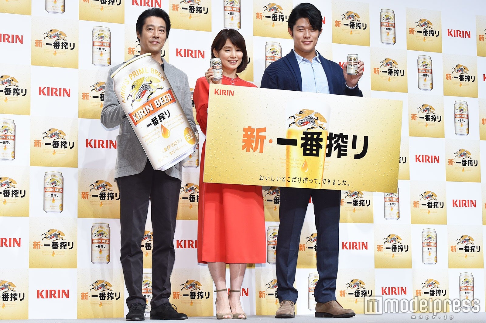 堤真一、石田ゆり子、鈴木亮平（C）モデルプレス