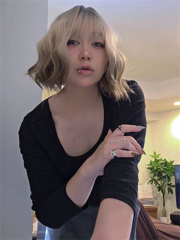 「どこの美人かと思ったら」“激やせ”ものまねタレントの最新ビジュに反響「倖田來未さんっぽい」