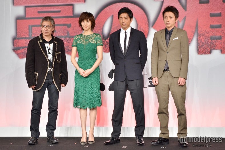 映画「藁の楯（わらのたて）」の完成報告記者会見（左より：三池崇史監督、松嶋菜々子、大沢たかお、藤原竜也）