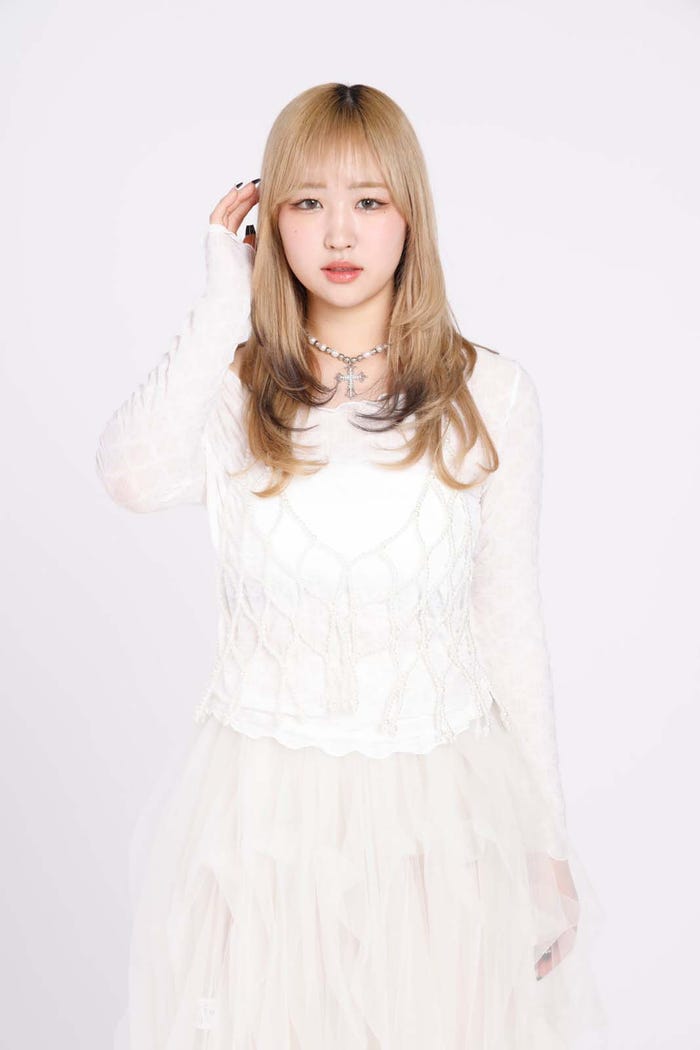 緒方心菜「Dark Idol」(C)ABEMA