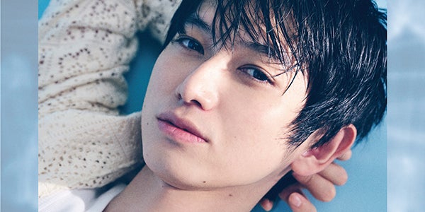 本郷奏多、儚げ・ミステリアスな表情 “春夏秋冬”を考えるカレンダー