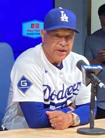 ドジャース ロバーツ監督がディアスを称賛「彼本来の投球を見せてくれた」 本拠地デビューで5回降板のスクバルには「ベストの状態じゃなかった」