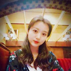 モデルプレス - 恋愛旅「ラブアース」開始 美女るみの正体は「あのアイドル」と話題沸騰<陸海空 地球征服するなんて>