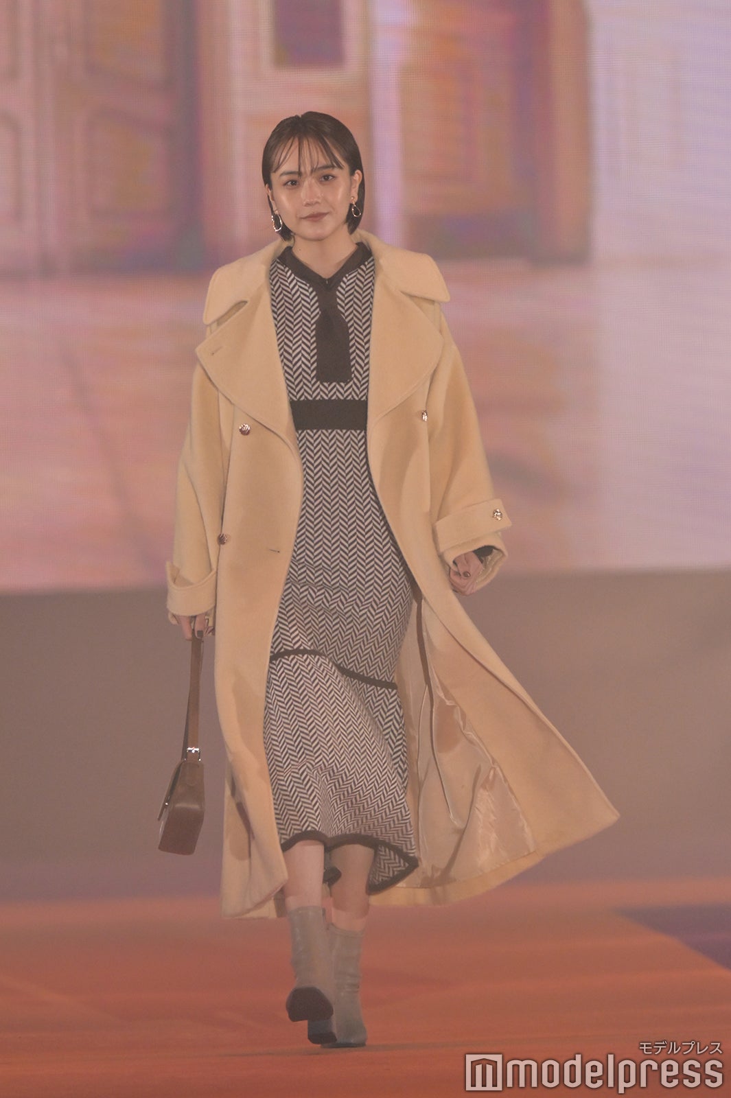 （C）モデルプレス