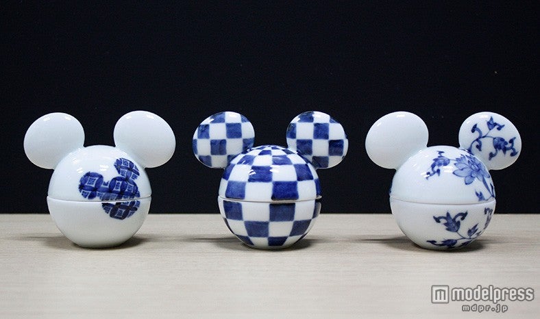 李荘窯／有田焼　お重（電通）（C）Disney