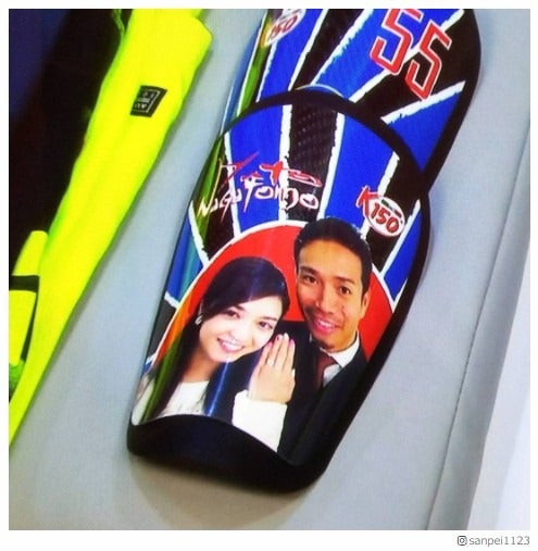 長友佑都、妻・平愛梨とのラブラブすぎる“すね当て”が話題