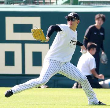 阪神・及川 CSフル回転へ気合 昨年ファイナルSで2勝の経験生かす「先発投手の交わるタイミングが大きなポイント」