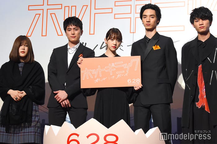 (左から)山戸結希監督、間宮祥太朗、堀未央奈、清水尋也、板垣瑞生 (C)モデルプレス