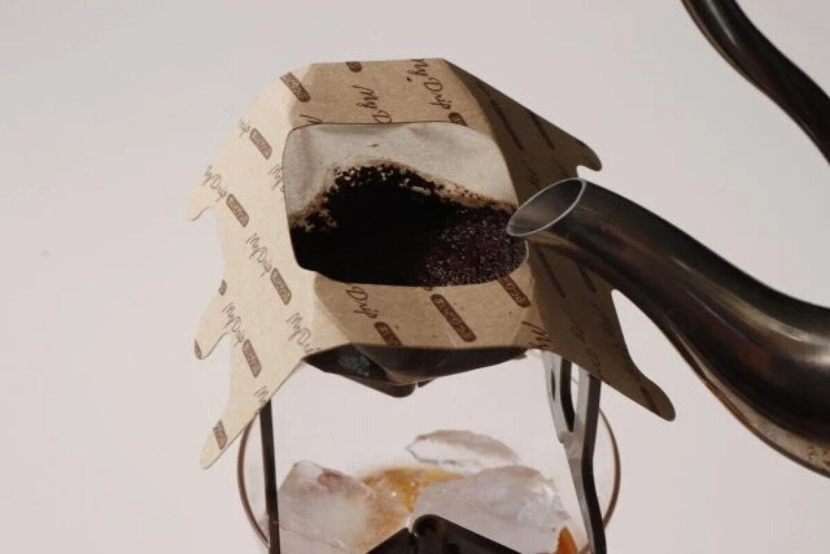 ダイソー　ドリップバッグスタンド　使用例