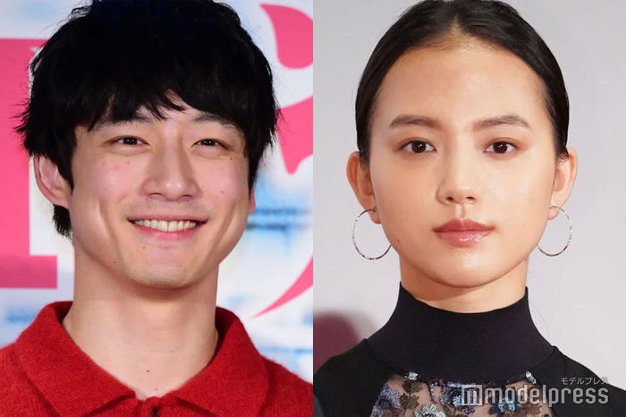 坂口健太郎、清原果耶(C)モデルプレス