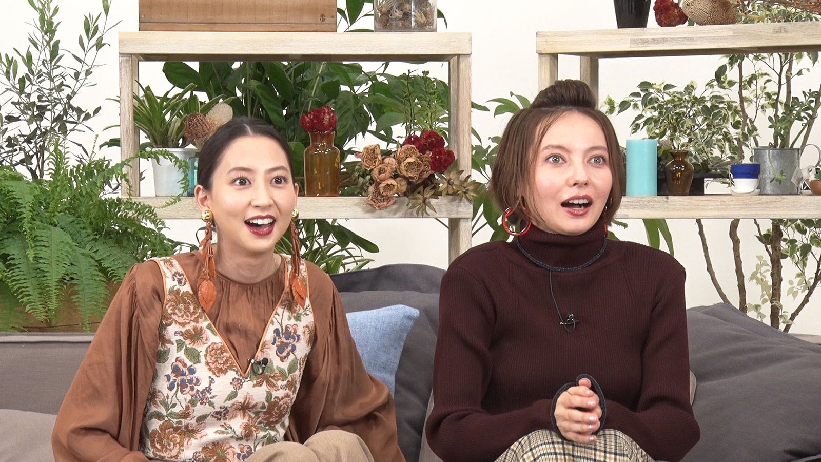 河北麻友子、ベッキー／「あいのり：Asian Journey」第6話より（C）フジテレビ