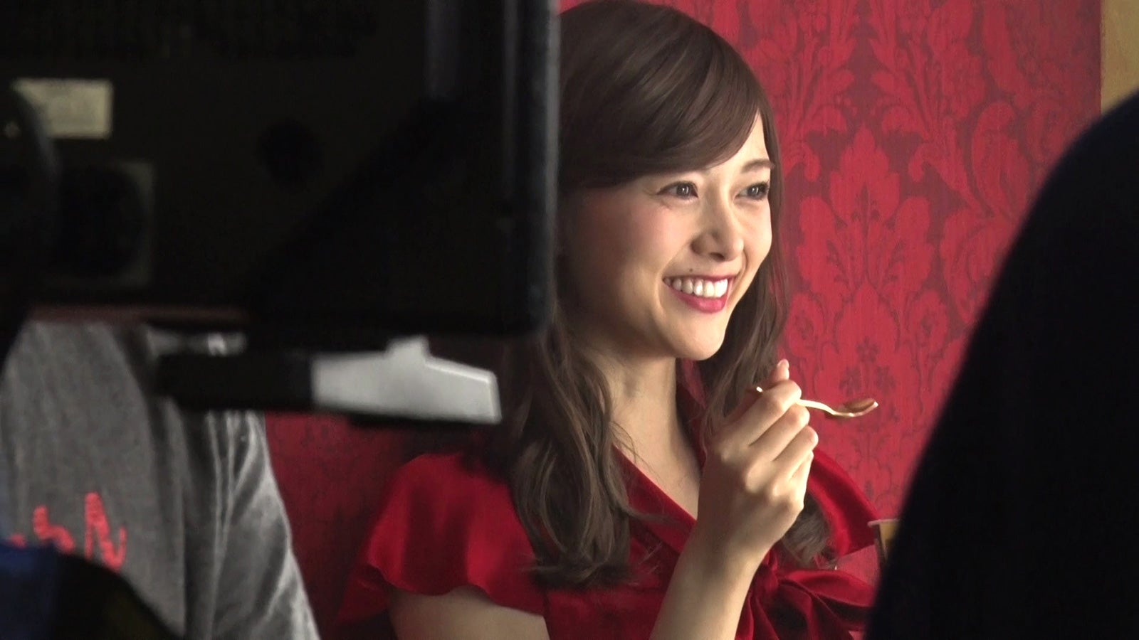 乃木坂46／新CMメイキングより（C）乃木坂46LLC