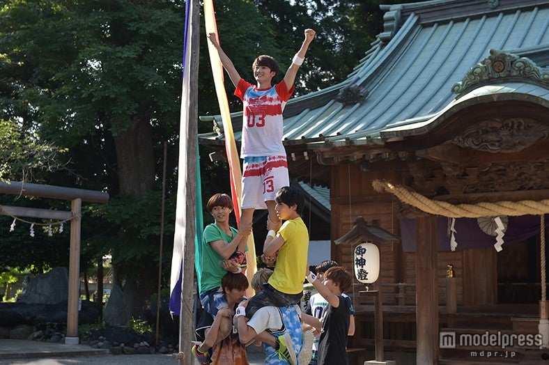 初主演映画「サイドライン」のワンシーン（C）2015 EXCELLENT FILMS