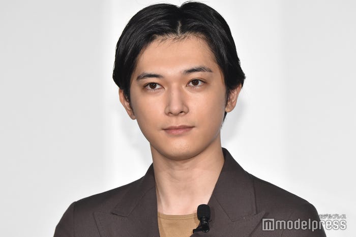 吉沢亮(C)モデルプレス