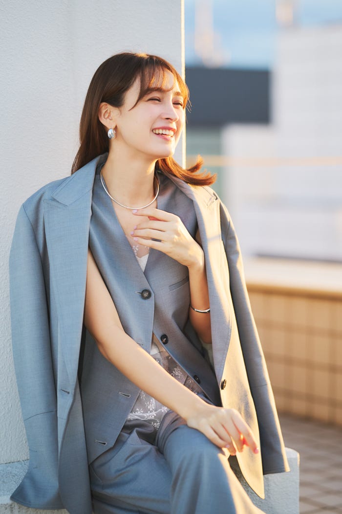 藤井サチ/撮影:前千菜美(光文社写真室)、スタイリング:乾千恵(提供写真)