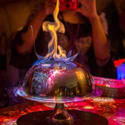 スペシャルピザの演出/画像提供:三信商事株式会社