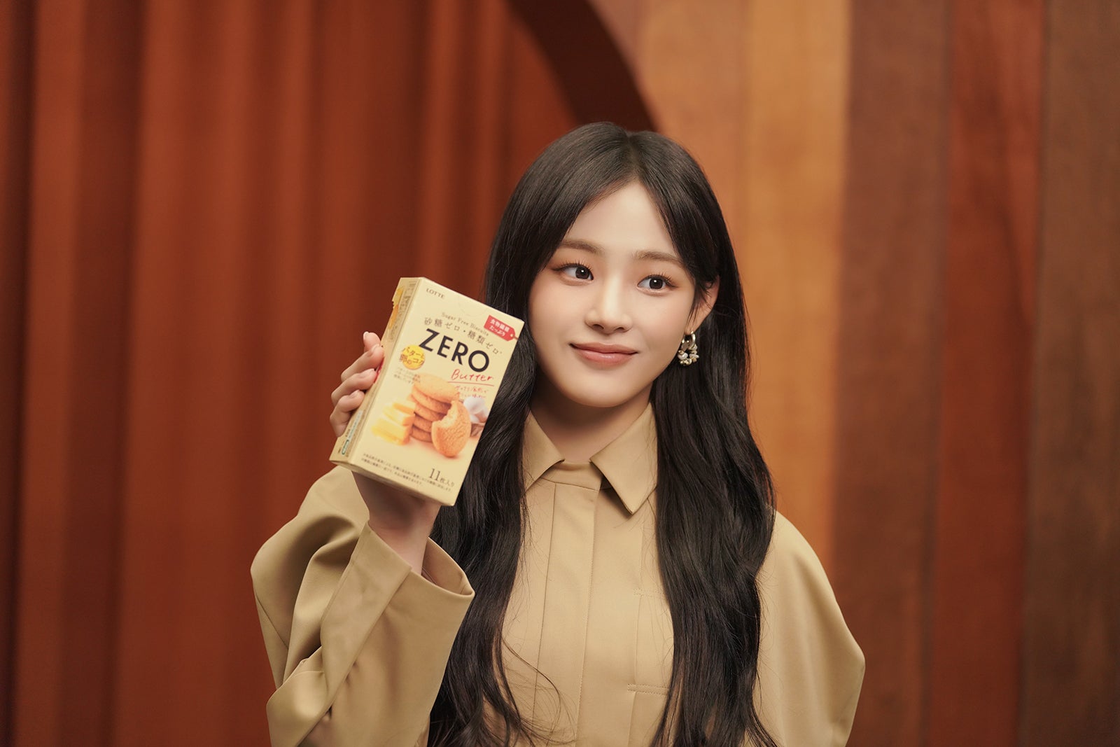 MINJI／新TVCM「This is おいしいZERO チョコ篇／アイス篇」ビハインドより（提供写真）