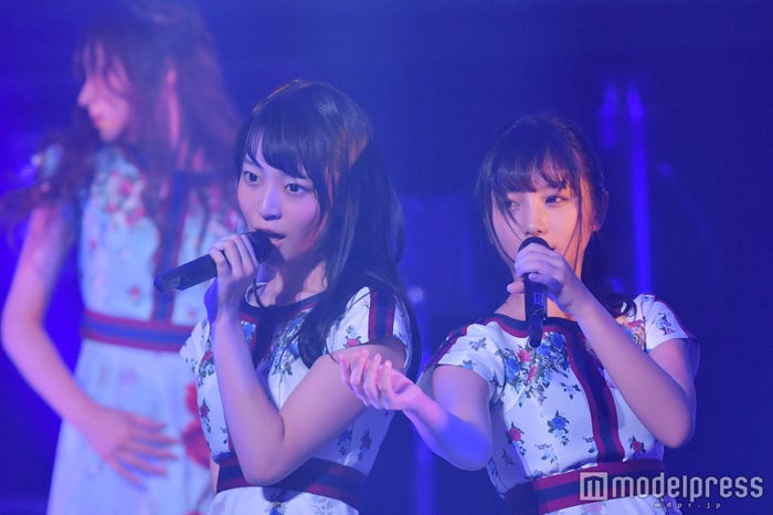 阪口珠美、与田祐希 (C)モデルプレス