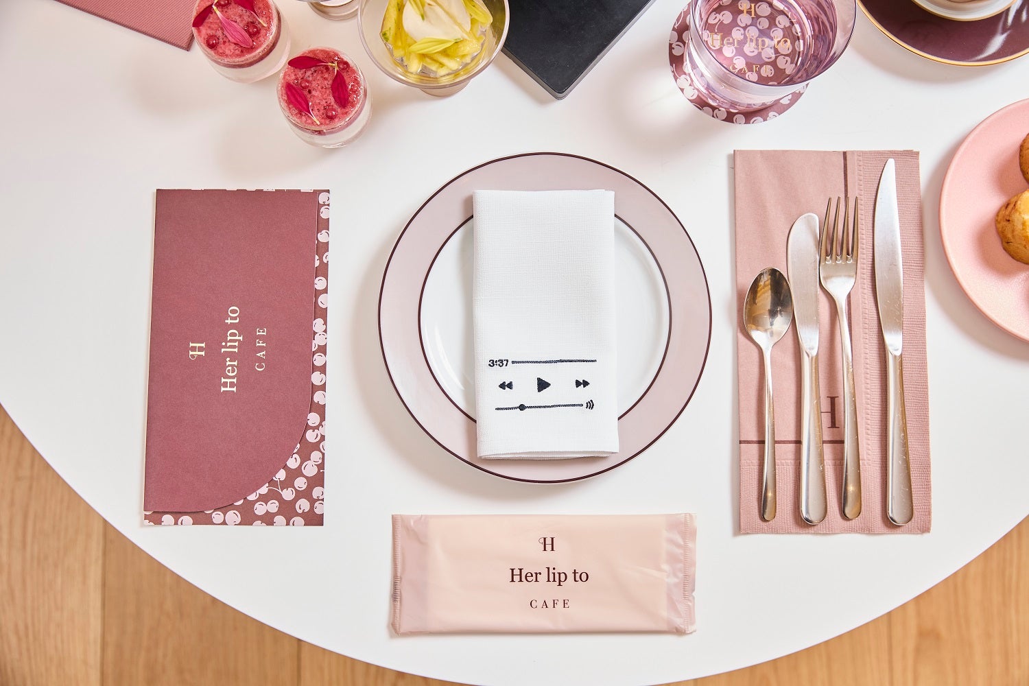 HER LIP TO POP UP AFTERNOON TEA／提供画像