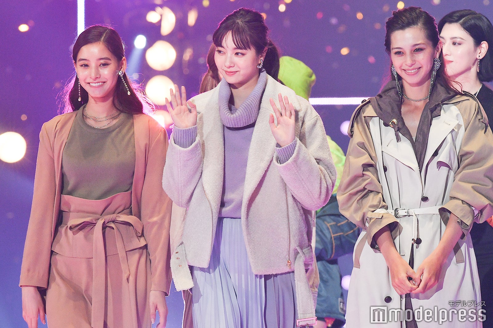 新木優子、新川優愛、中条あやみ／フィナーレの様子（C）モデルプレス