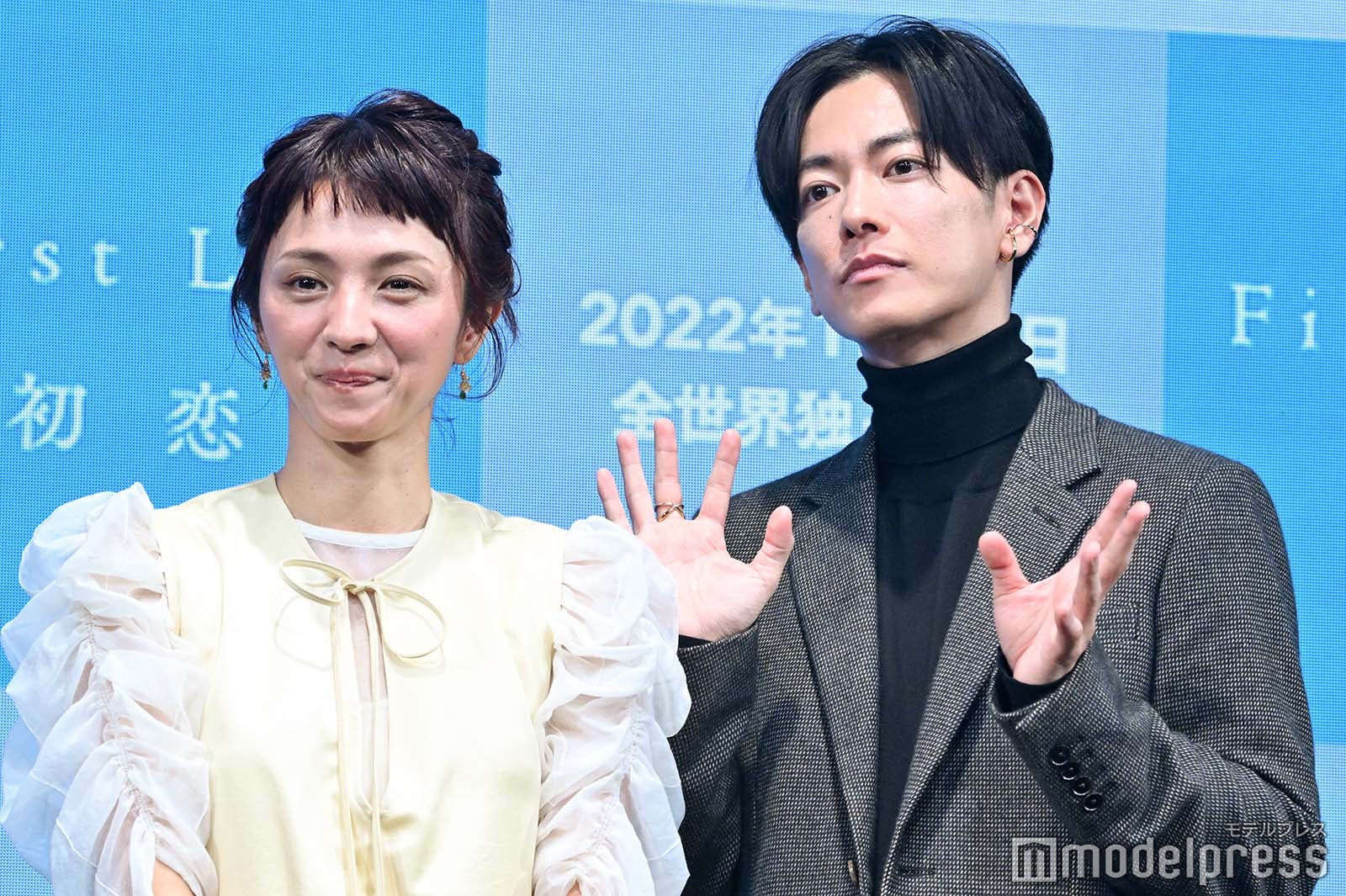 満島ひかり、佐藤健 （C）モデルプレス