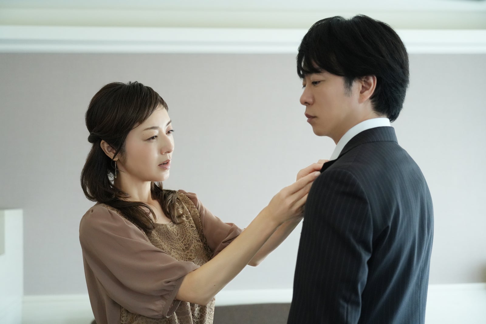 「笑うマトリョーシカ」清家（櫻井翔）操る裏の人物に波紋「謎が深まるばかり」「見せかけてるだけかも」