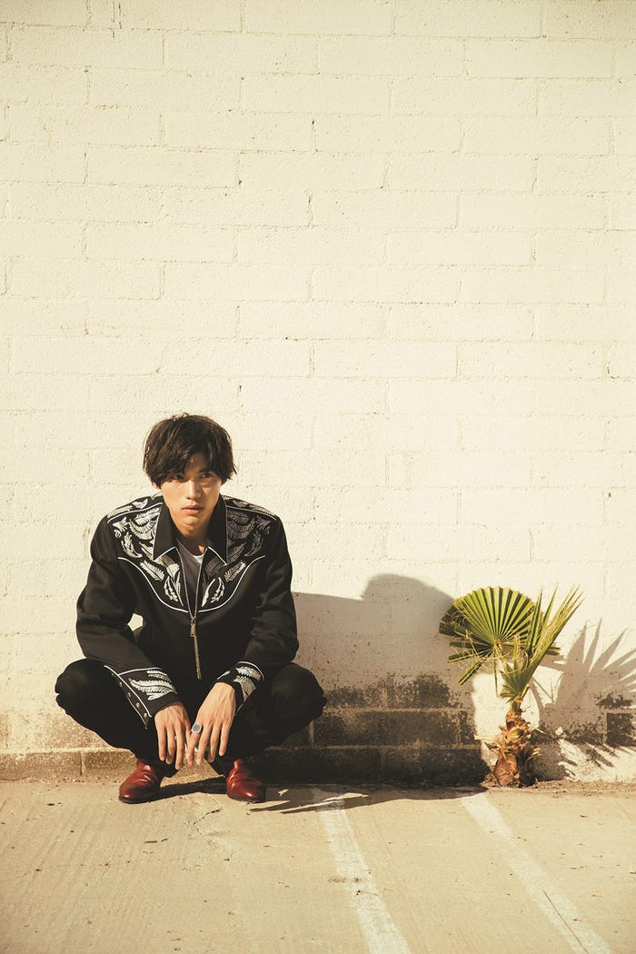 福士蒼汰/撮影:荒木勇人/写真集「SOTA FUKUSHI」より(画像提供:東京ニュース通信社)