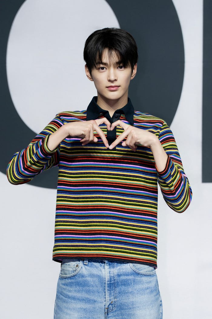 KEONHO(ゴンホ)(P)&(C)BIGHIT MUSIC