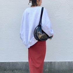 即こなれる♡ぶかっとトップス×ピタッとスカートのバランスがかわいい