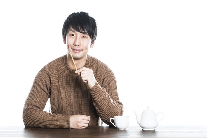 信頼関係を築ける人かどうか観察!/Photo by ぱくたそ