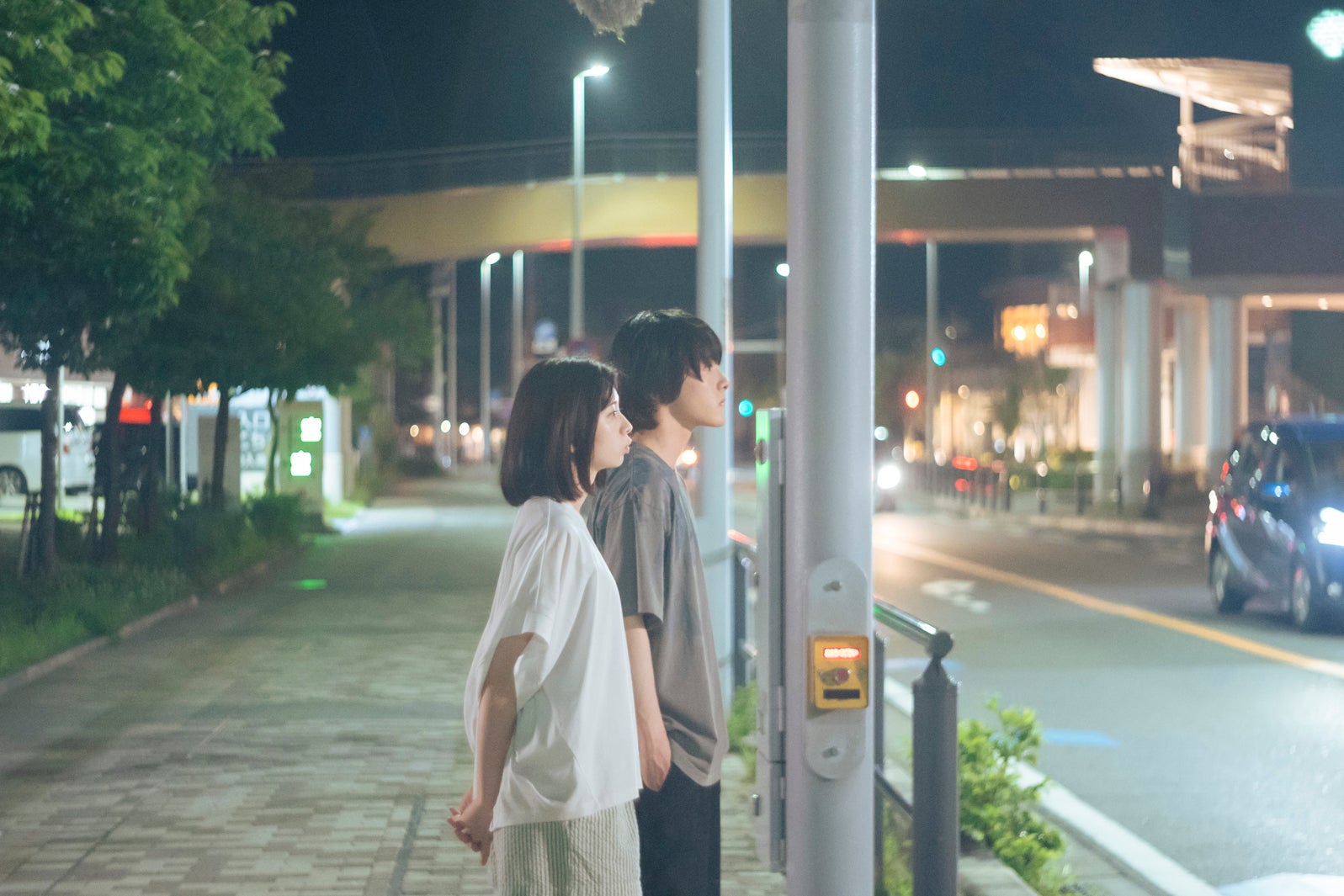 桜田ひより、川西拓実（C）むつき潤・小学館／「バジーノイズ」製作委員会