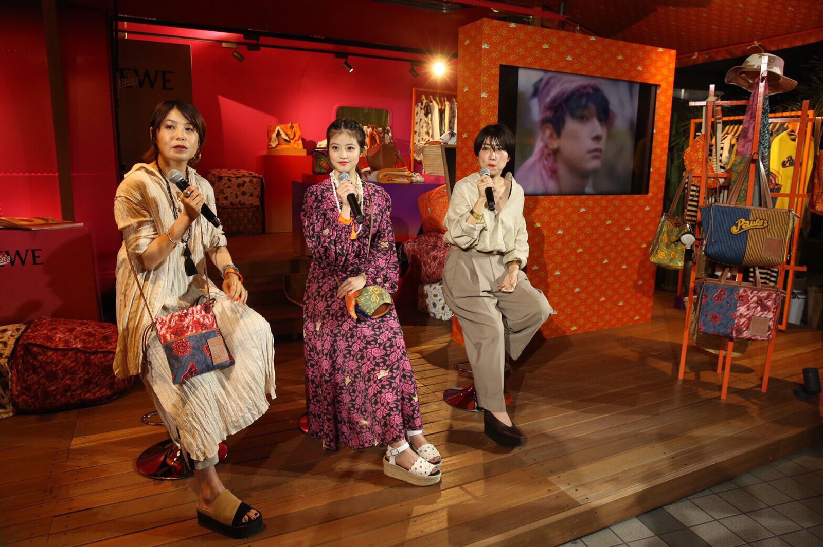 （中央）今田美桜（提供画像）