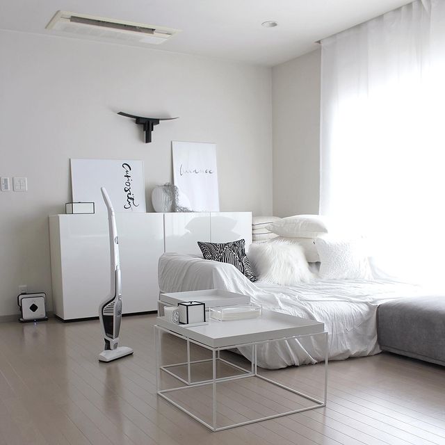 収納なし ワンルームのおしゃれなレイアウト実例 狭い部屋でも整頓できるコツ モデルプレス 収納なし ワンルームのおしゃれなレイアウト実例 狭い部屋でも整頓できるコツ モデルプレス