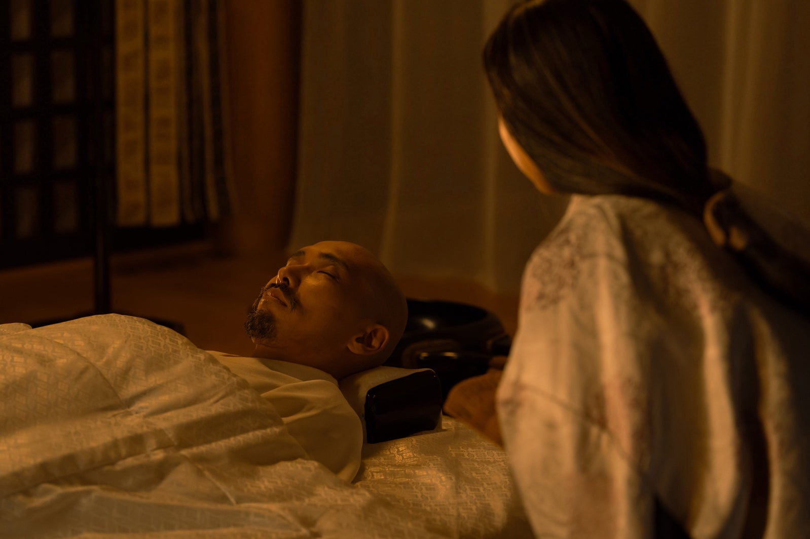 柄本佑、吉高由里子「光る君へ」最終話（C）NHK